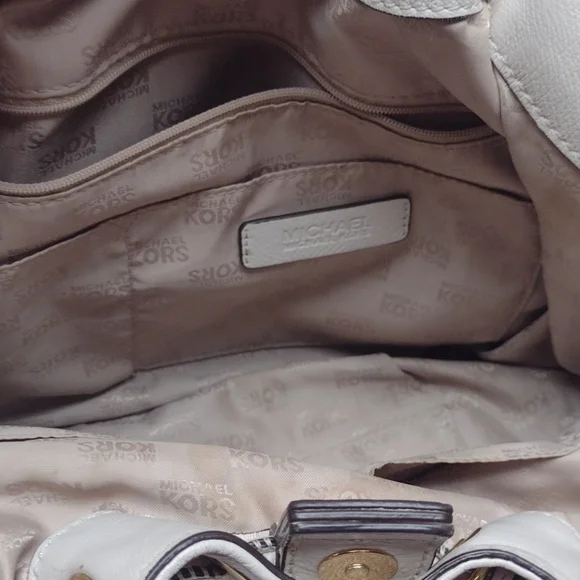 Michael Kors purse - Picture 3 of 8